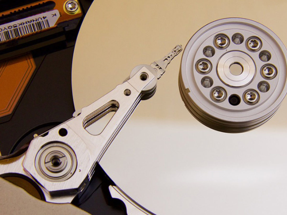 Vej Moralsk uddannelse koste HDD: Advantages and Disadvantages of Hard Disk Drive - Profolus