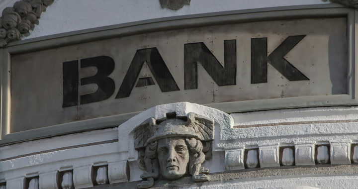 Bank Run: Causes and Effects